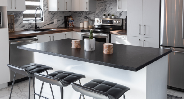 Cambrian Black Antique - Comptoir en Granit du Quebec
