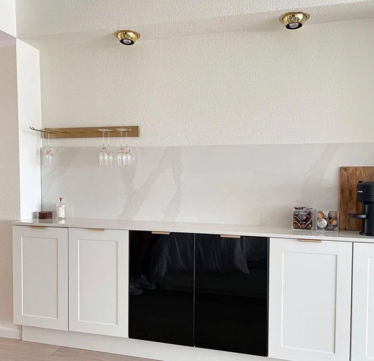Silestone Classic Calacatta