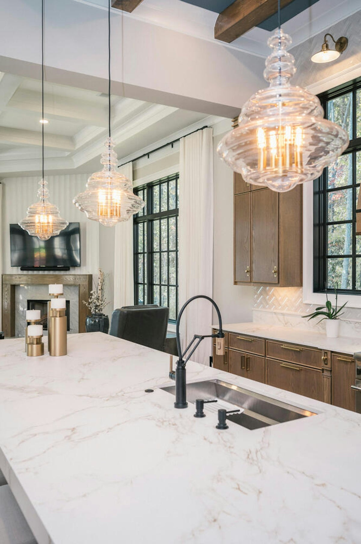 Dekton Entzo22 — projet lake spivey home | Union Stone