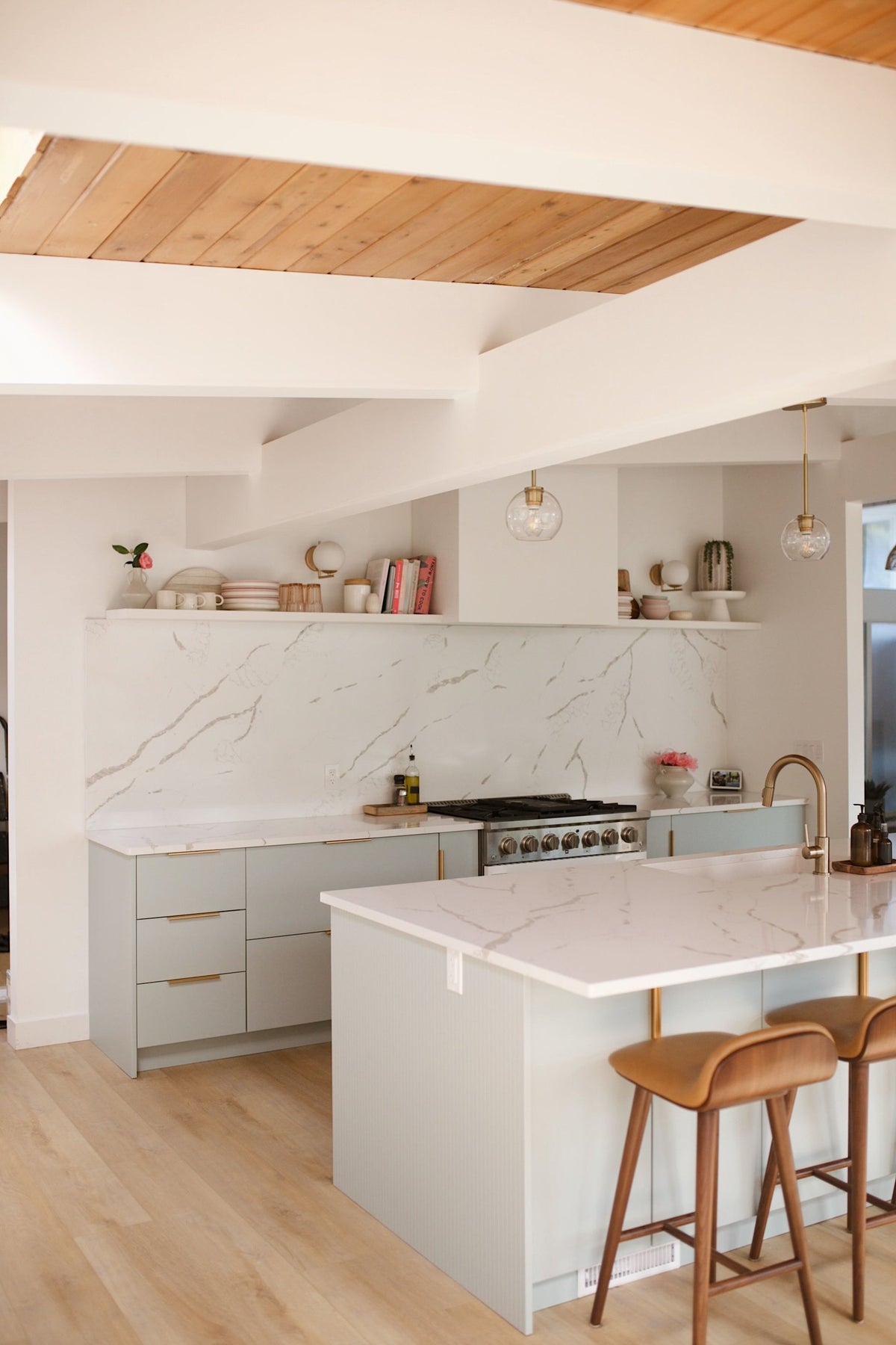 HanStone Calacatta Extra — ambiance 1 | Union Stone