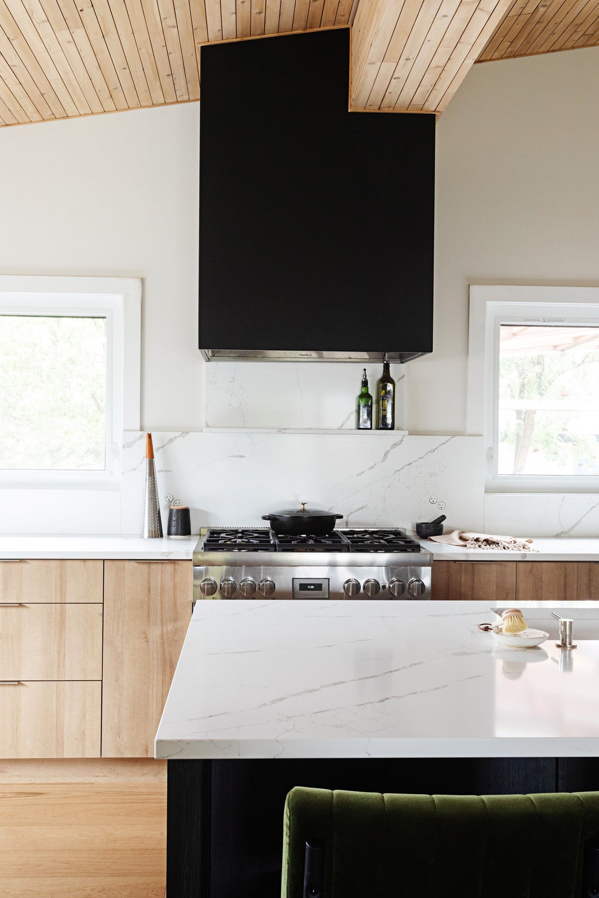 HanStone Calacatta Extra — ambiance 5 | Union Stone