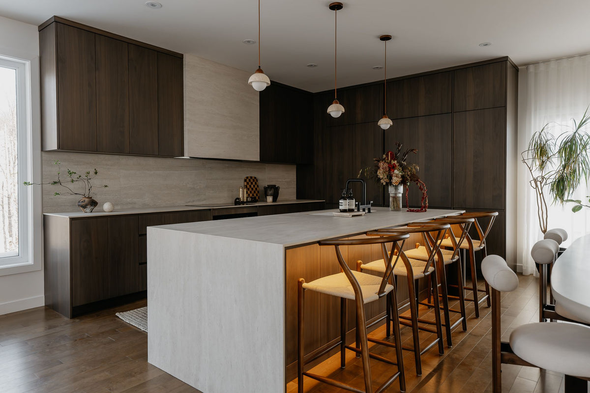 HanStone Travertino White — ambiance 2 | Union Stone