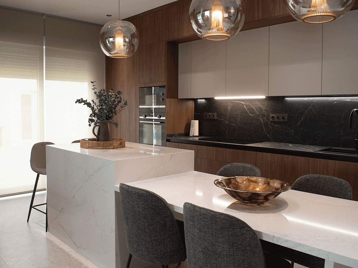 Silestone Ethereal Glow — projet cocina con isla y mesa | Union Stone
