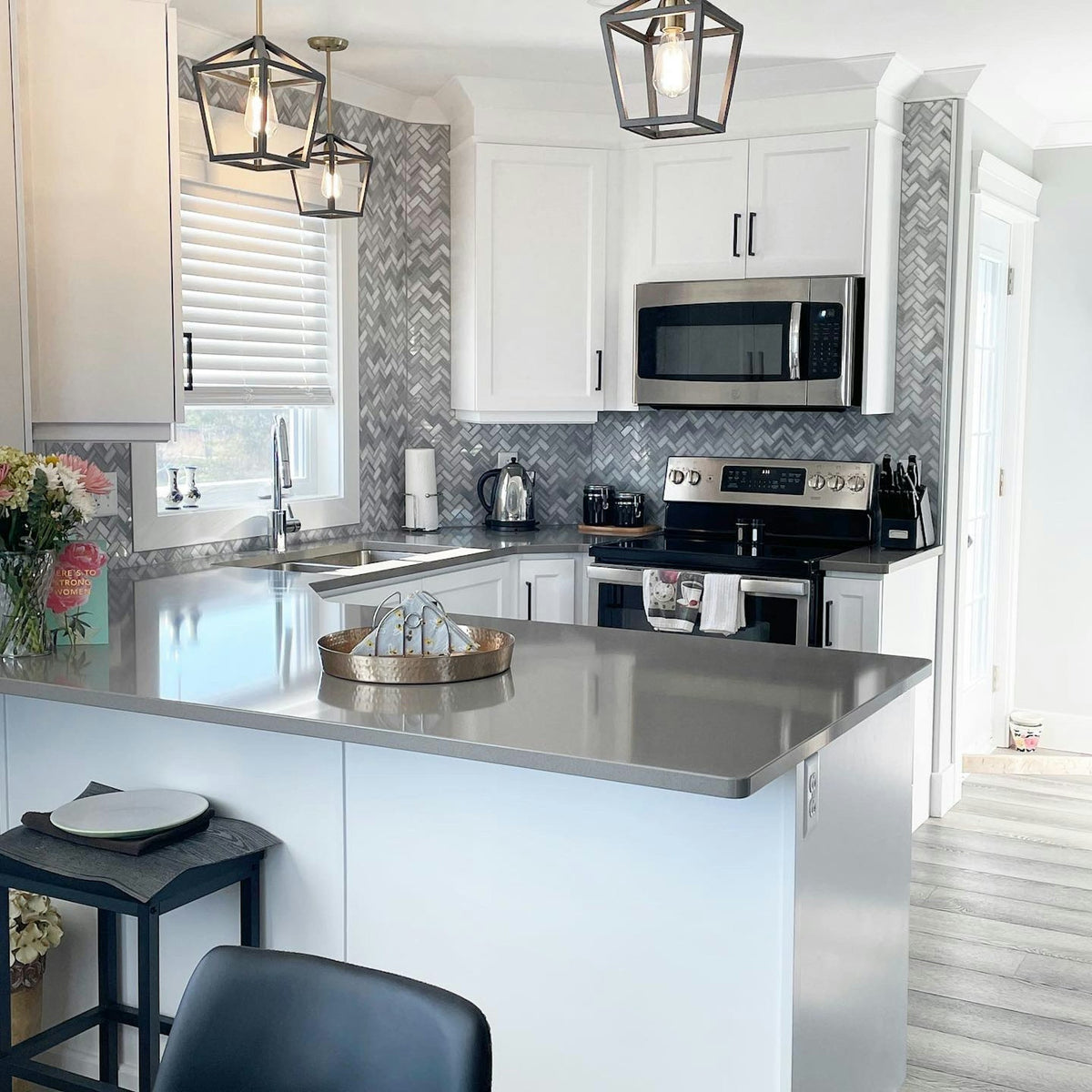 Silestone Gris Expo — projet colbert bay window layout | Union Stone