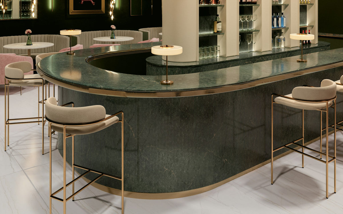 Silestone Jardin Emerald — projet restaurante silestone lechic boheme jardin emerald vista barra ukiyo opcion 2 | Union Stone