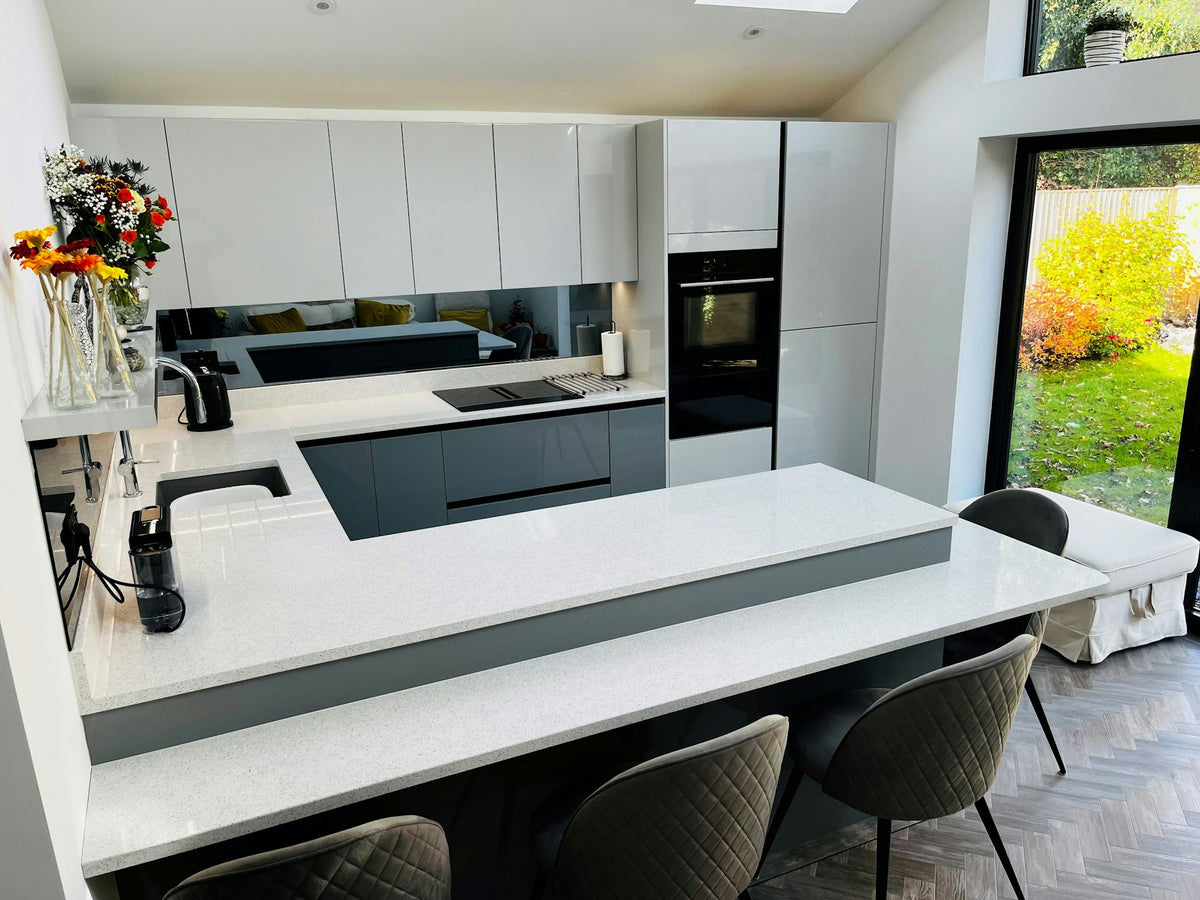 Silestone Stellar Blanco13 — projet mirrored zola | Union Stone